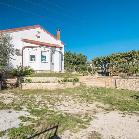 One-bedroom In Musalez